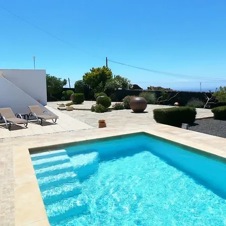 Essence - A Unique Detached With A-c, Heated Private Pool, Hottub, Gardens, Patios And Stunning Views! 빌라 *